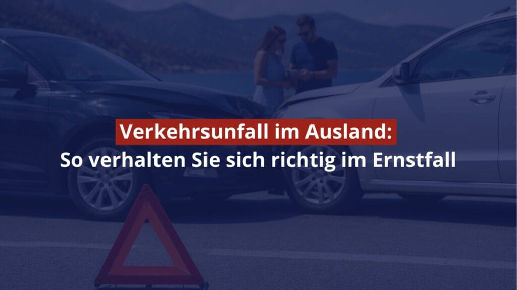 Verkehrsunfall mit zwei Autos und Warndreieck